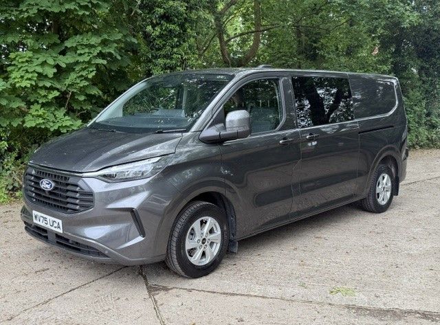 Ford Transit L2H1 320 130 Crew cab limited auto